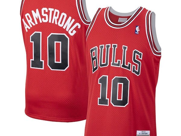 B. J. Armstrong Chicago Bulls 2001/02 Hardwood Classics Swingman Jersey - Red