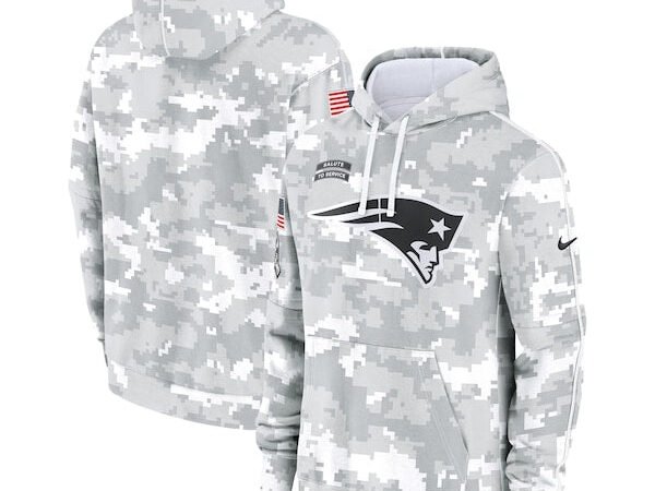 New England Patriots Nike 2024 Salute to Service Club Fleece Pullover Hoodie - Arctic Camo
