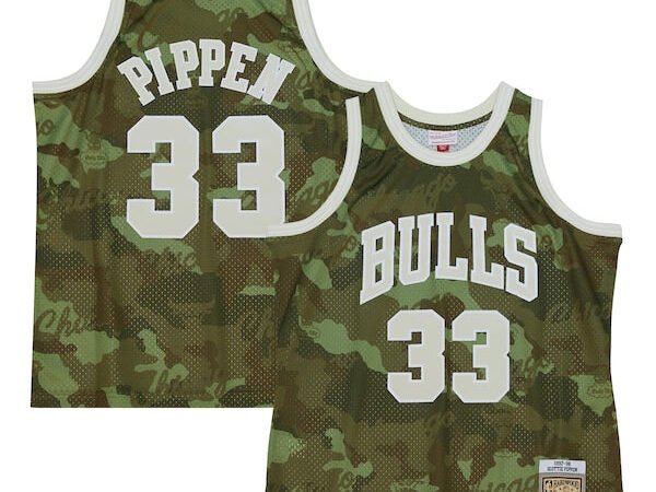 Scottie Pippen Chicago Bulls Hardwood Classics 1997/98 Ghost Green Swingman Jersey - Camo