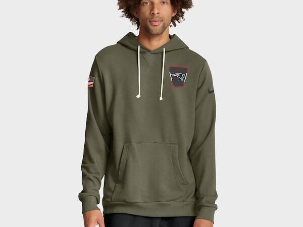 New England Patriots Nike 2025 Salute to Service Sideline Standard Issue Dri-FIT Hoodie - Olive