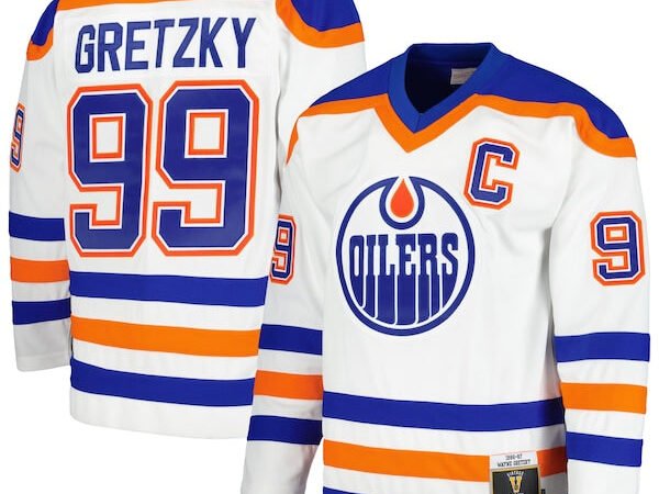 Wayne Gretzky Edmonton Oilers  1986/87 Blue Line Player Jersey - White