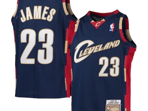 LeBron James Cleveland Cavaliers  Youth 2008-09 Hardwood Classics Swingman Jersey - Navy
