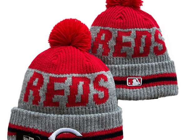 CINCINNATI REDS KNIT HAT