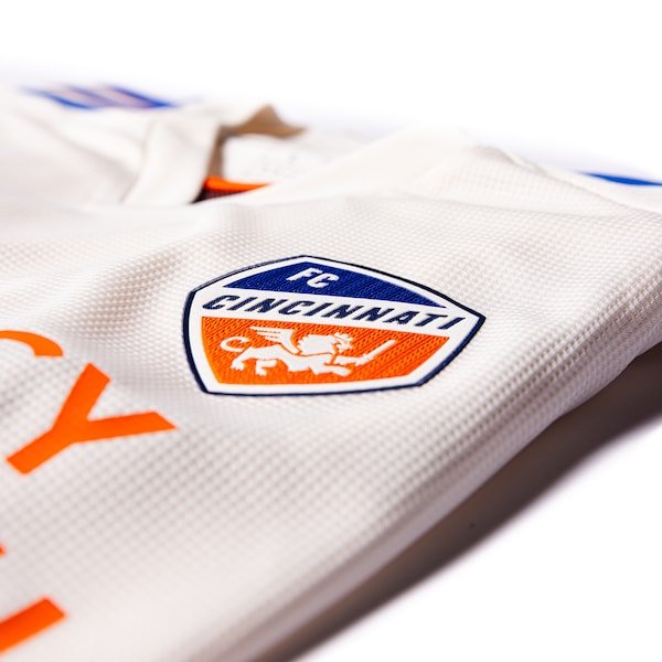 FC Cincinnati adidas 2024 The Canvas Kit Authentic Jersey - White